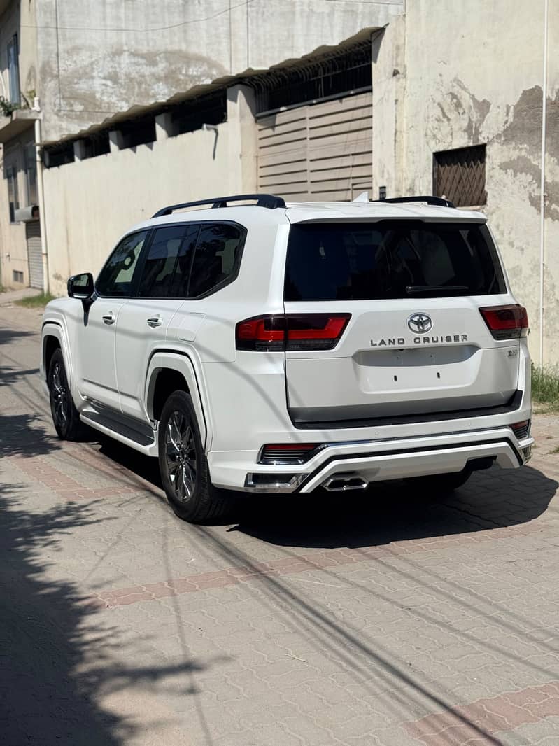Toyota Land Cruiser 2023 - Cars - 1120492563