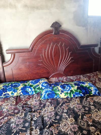 Used furniture,pure wood,good condition,in reasonable price.