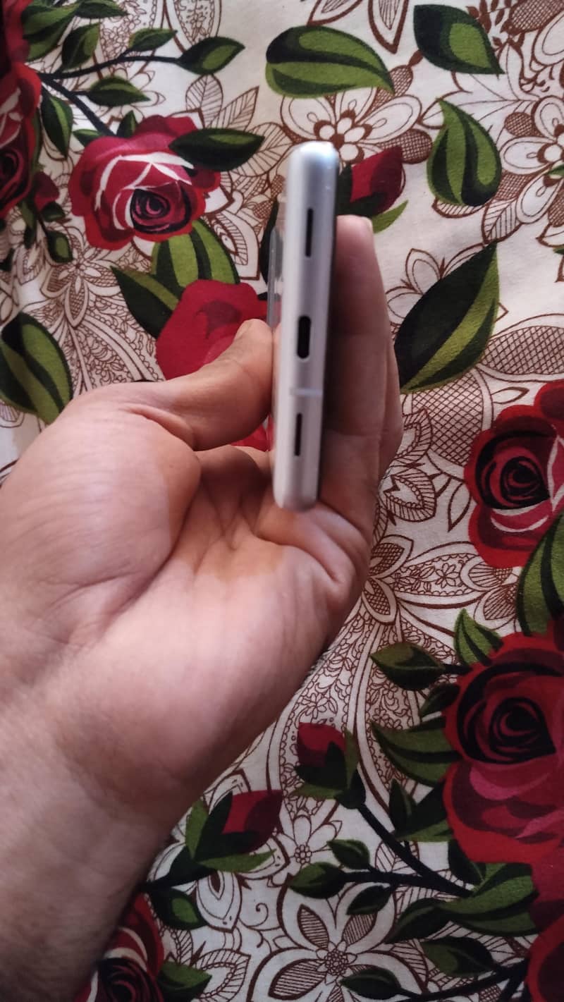 Google Pixel 7a 3
