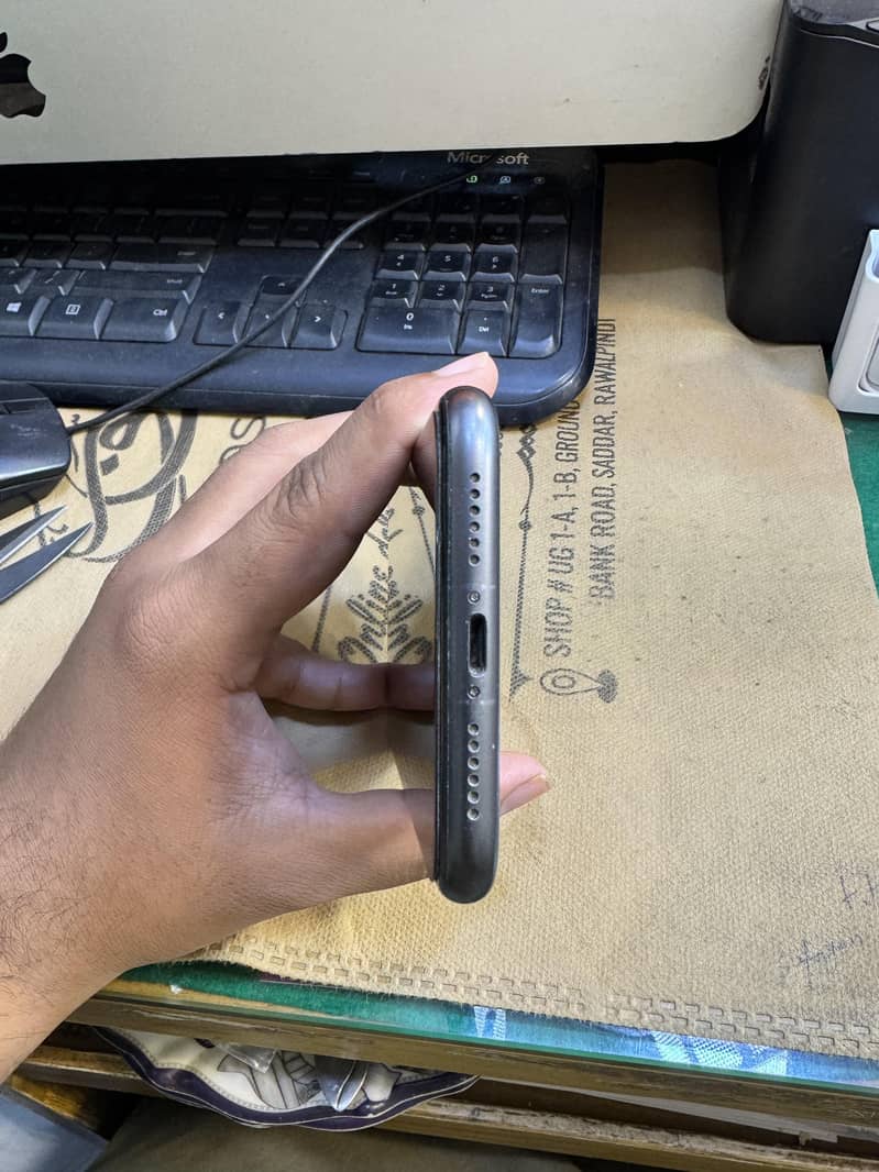 Apple iPhone 11 1