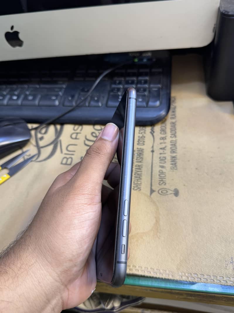 Apple iPhone 11 2