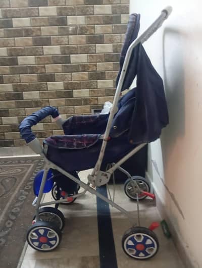Baby Stroller / Pram – Comfortable & Spacious – Good Condition
