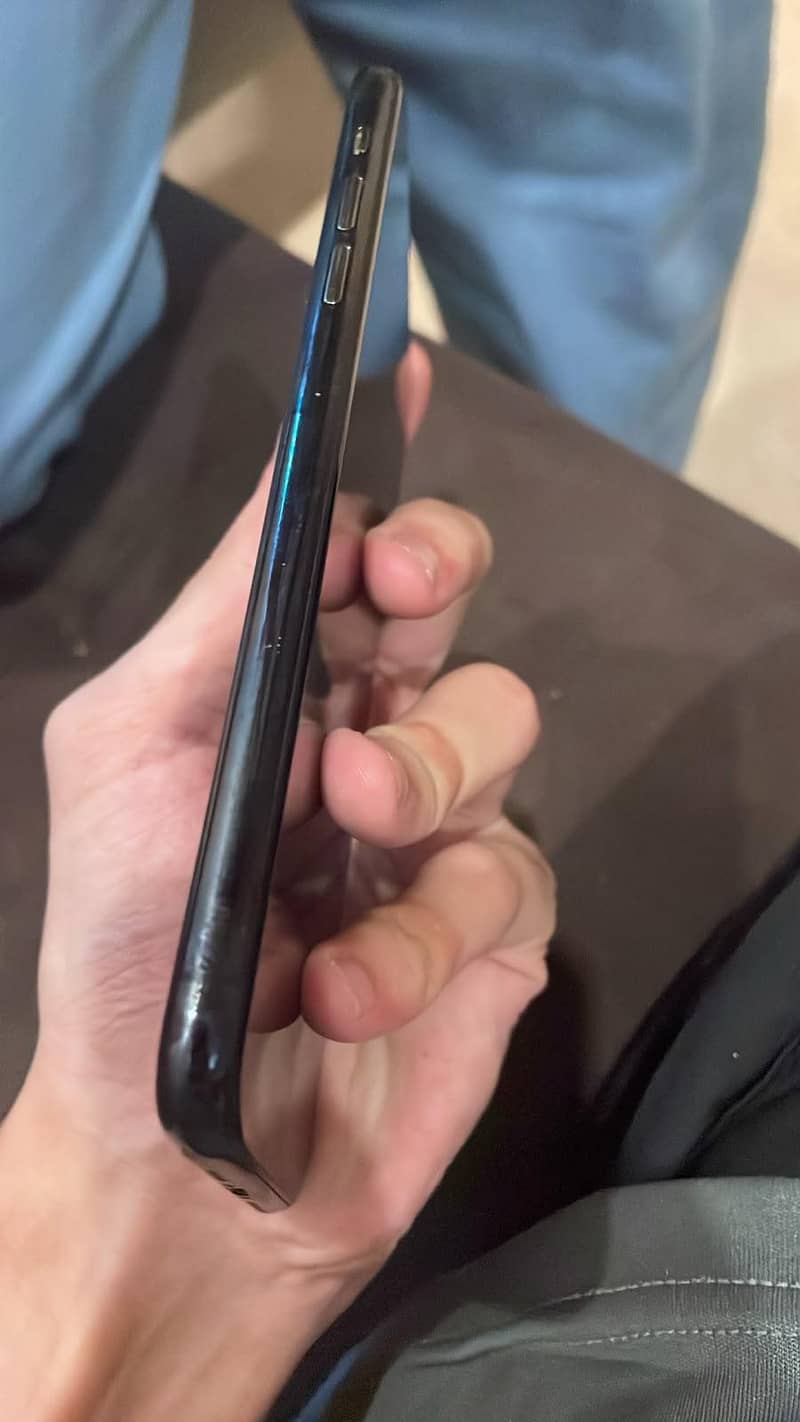 iPhone 11 pro max 2