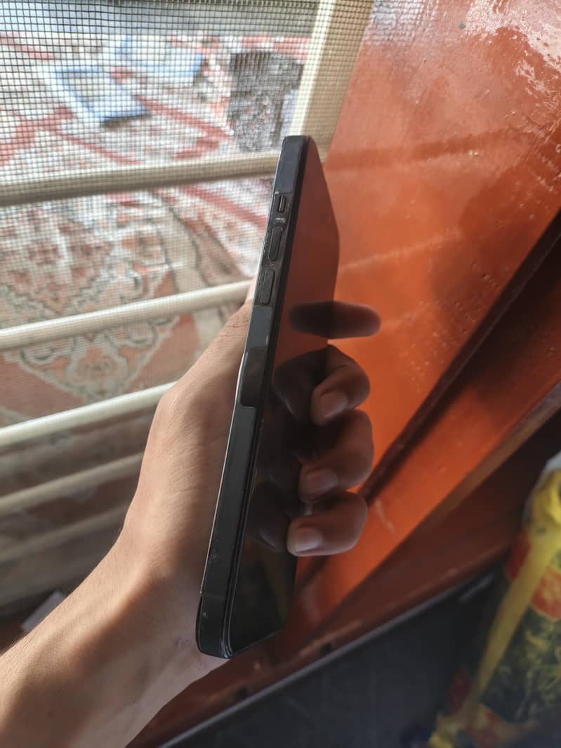 Apple iPhone 14 Pro Max 3