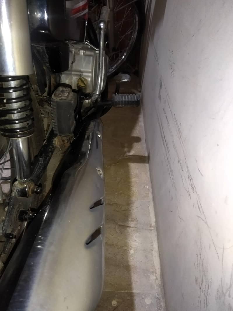 UD 125 unique 4