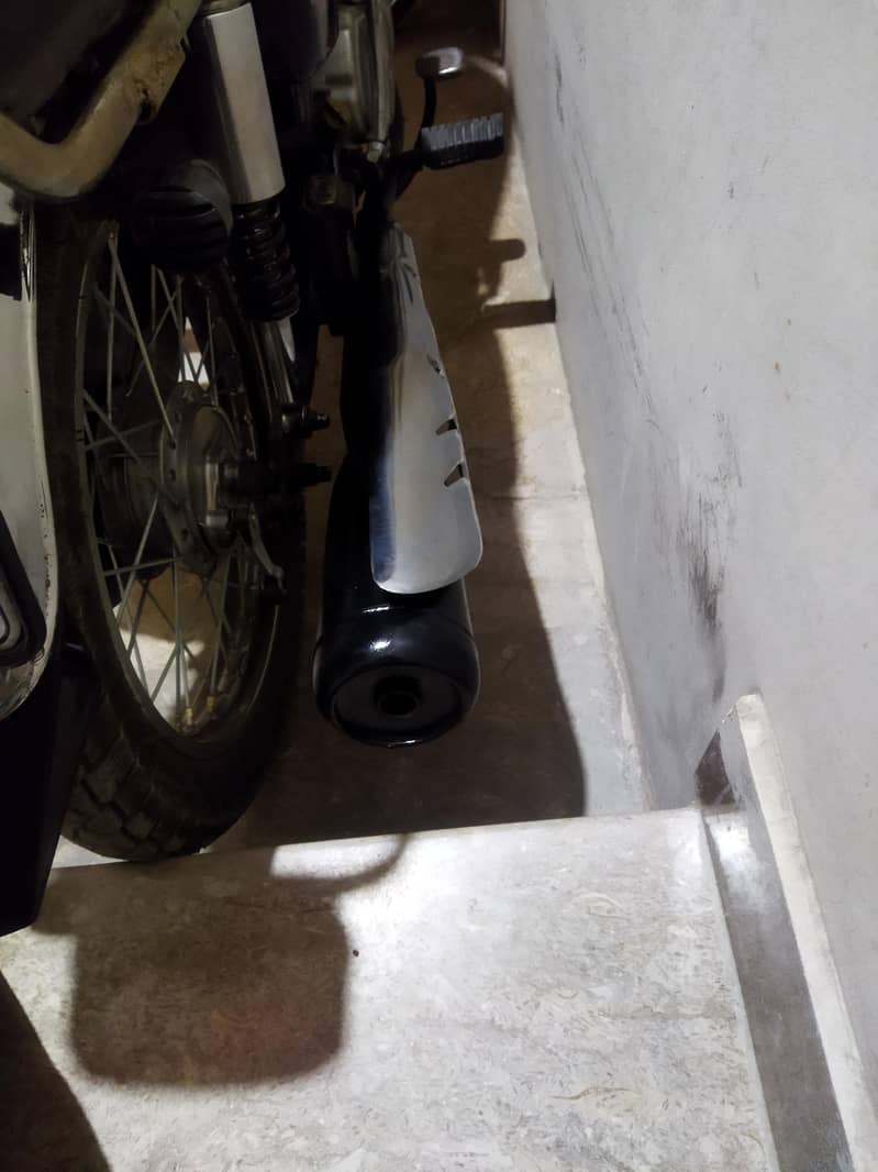 UD 125 unique 5