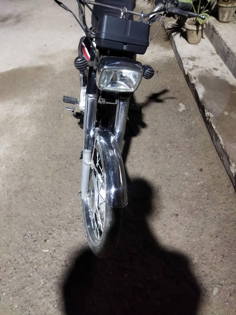 UD 125 unique 9