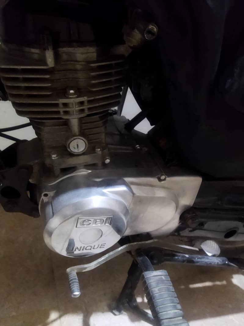 UD 125 unique 18
