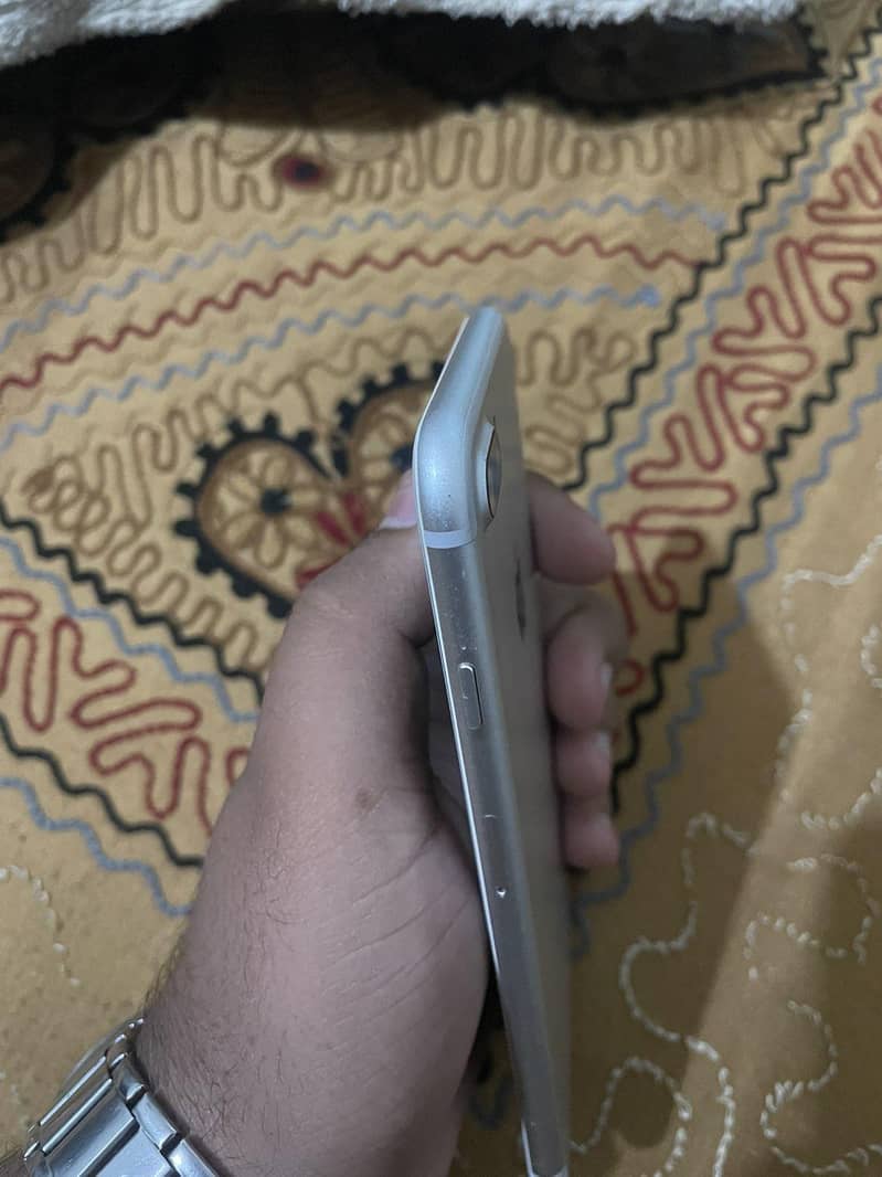 iPhone 7 Plus pta approved 3