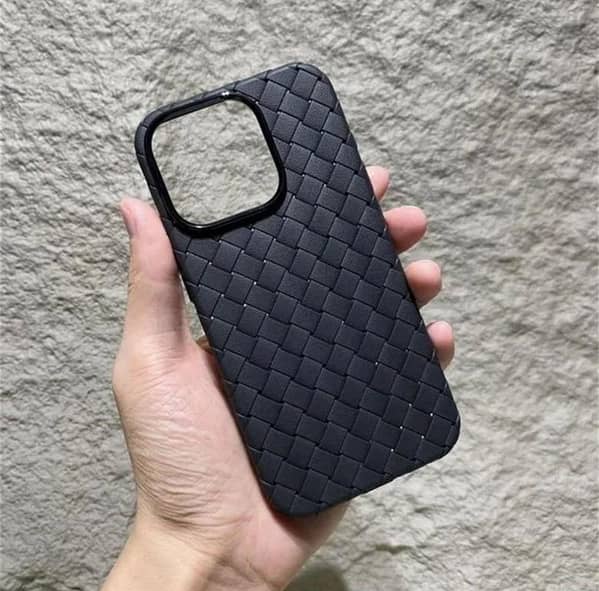 New Soft Woven Case with Camera Lens Protection Technology