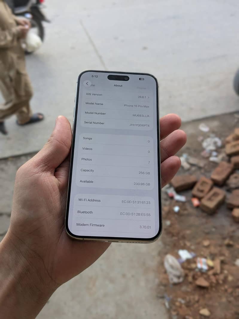 Apple iPhone 15 Pro Max 1