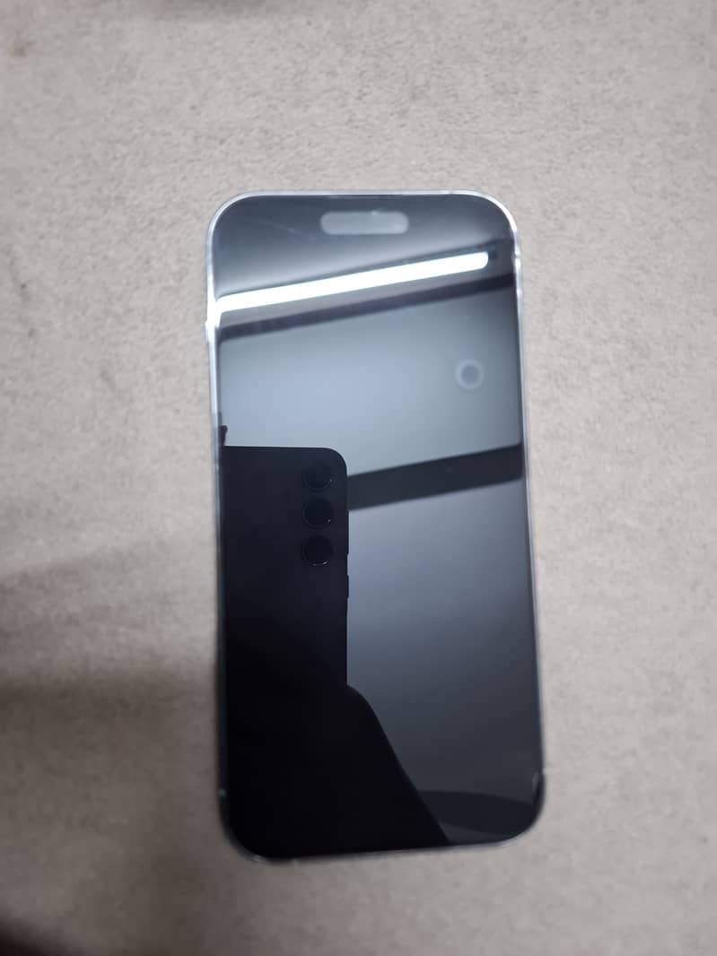 Apple iPhone 14 Pro 2