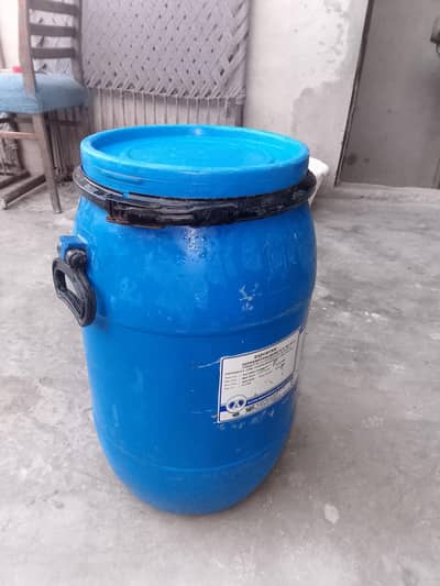 Drum Small with cap and lock