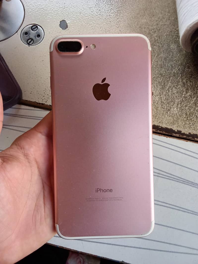 Apple iPhone 7 Plus 5