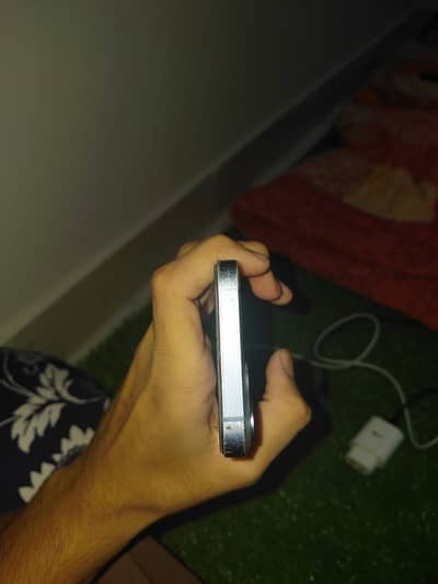 Apple iPhone 14