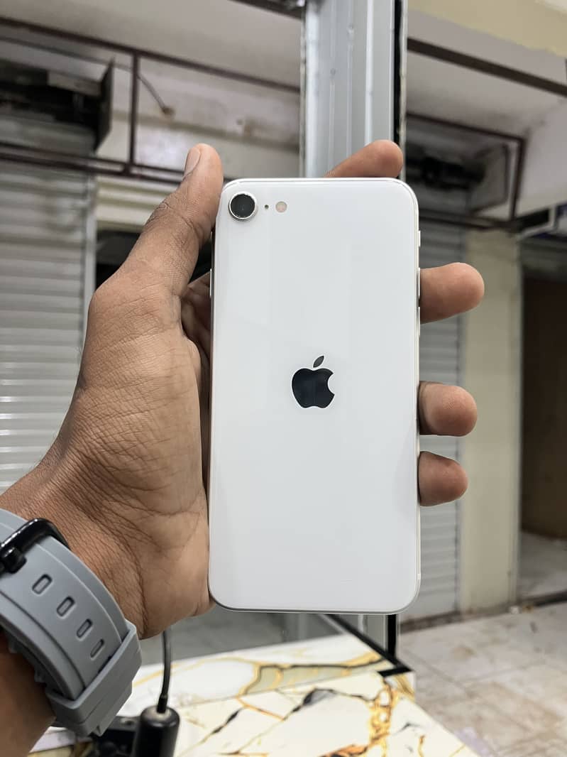 Apple iPhone SE 0