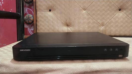 HIKVISION 32 channel DVR (original)