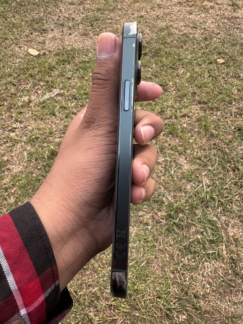 Apple iPhone 13 Pro Max 8