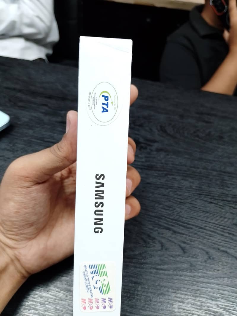 Samsung A 17 | 8 256GB | PTA APPROVED | BOX PACK | In Stock 1