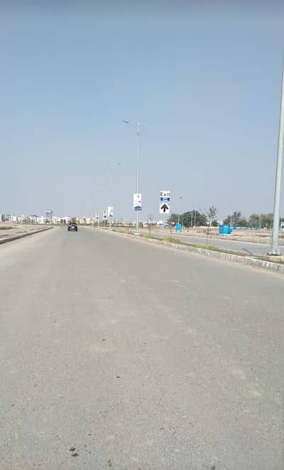 Beautiful Corner And Facing Park Plot Available Gor Sale L-336