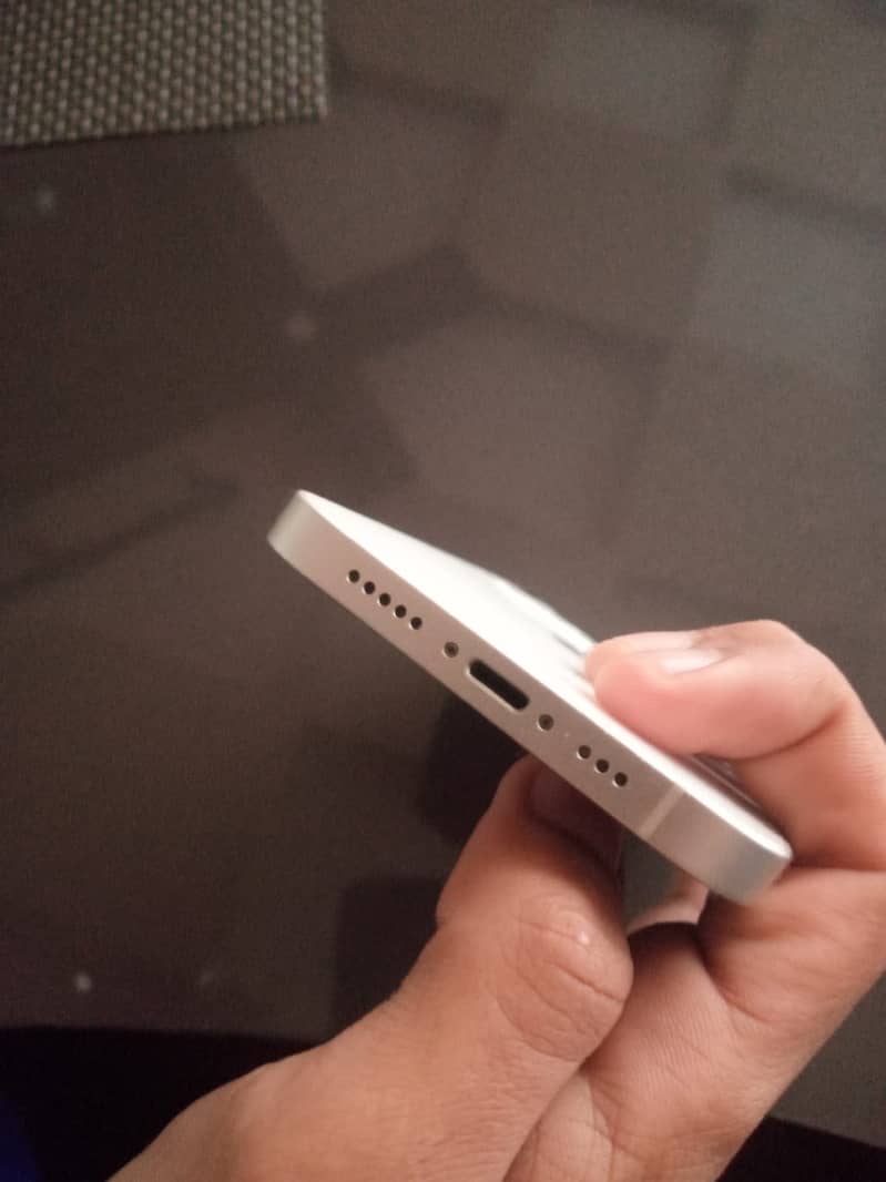 Apple iPhone 12 0