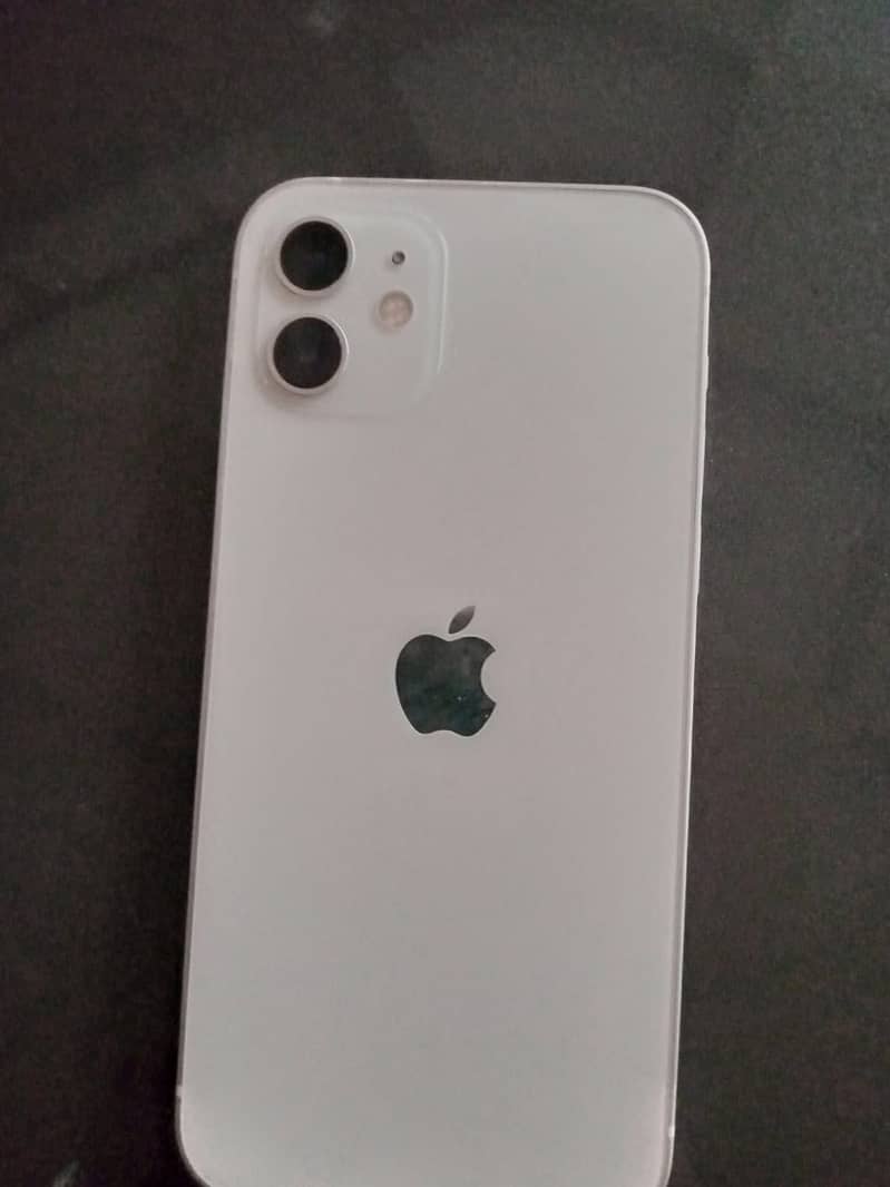 Apple iPhone 12 6