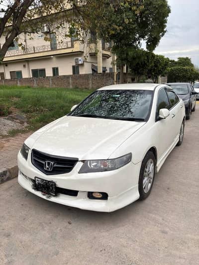 HONDA ACCORD CL8 2002 – LUXURY SEDAN [ URGENT SALE ]