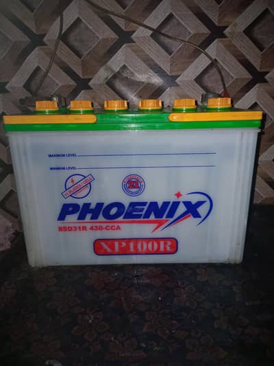 30ampere solarge charge controller and phoenix ht 100 battery 10/10 co