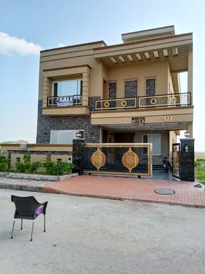 10 Marla brand new house available for sale near Park misjed or commercial