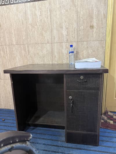 Study/Work table with Chair in good Condition