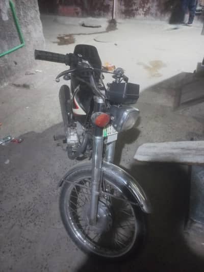 Honda CG125 2015 model