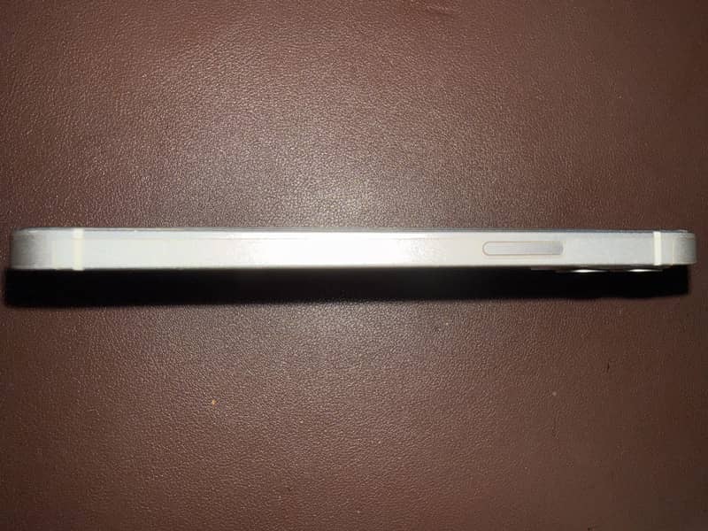 Apple iPhone 12 1