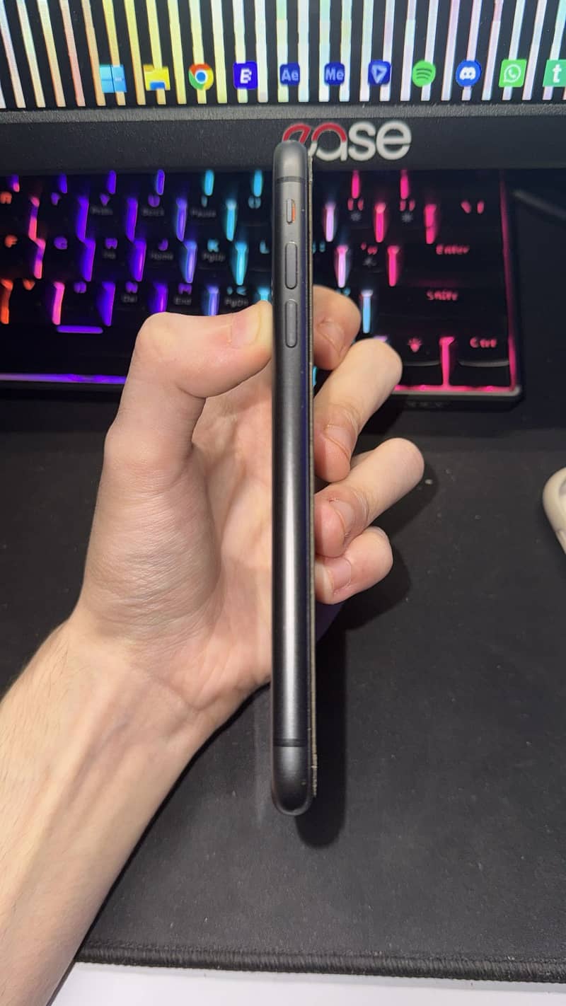 Apple iPhone 11 5