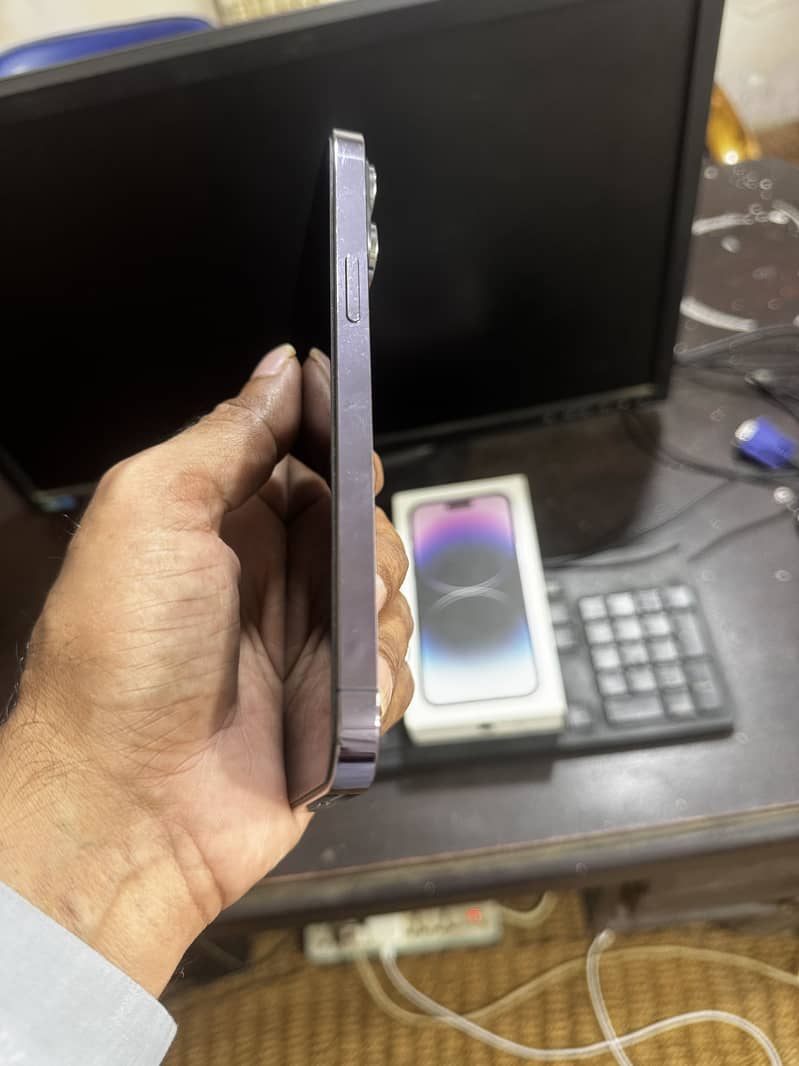 Apple iPhone 14 Pro Max 0