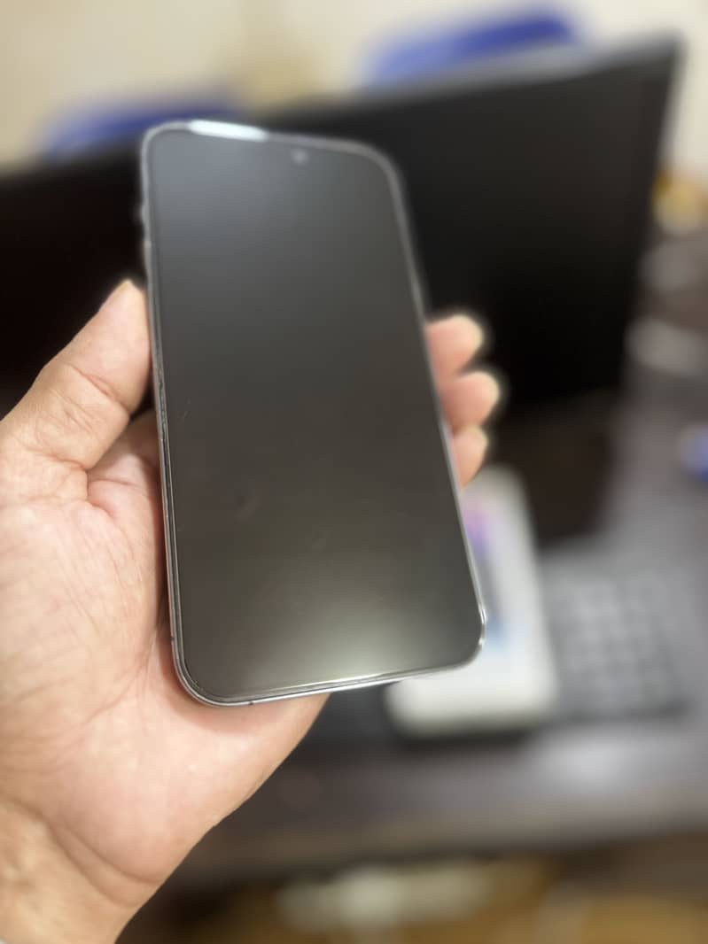 Apple iPhone 14 Pro Max 3