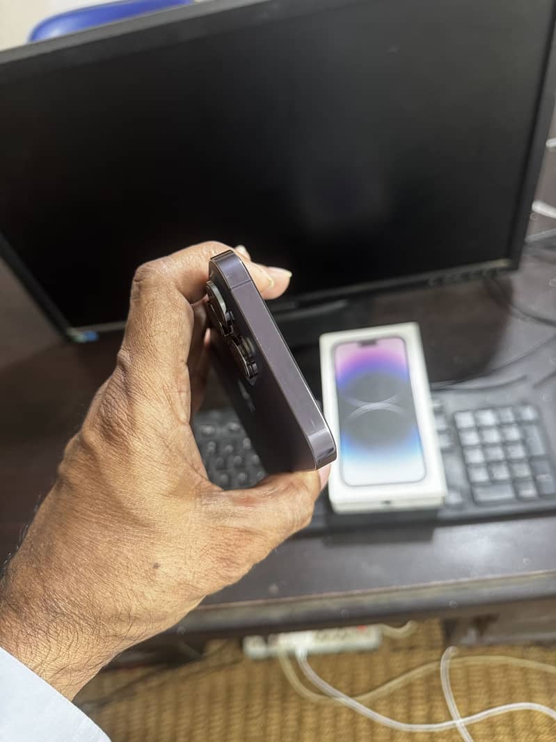 Apple iPhone 14 Pro Max 6