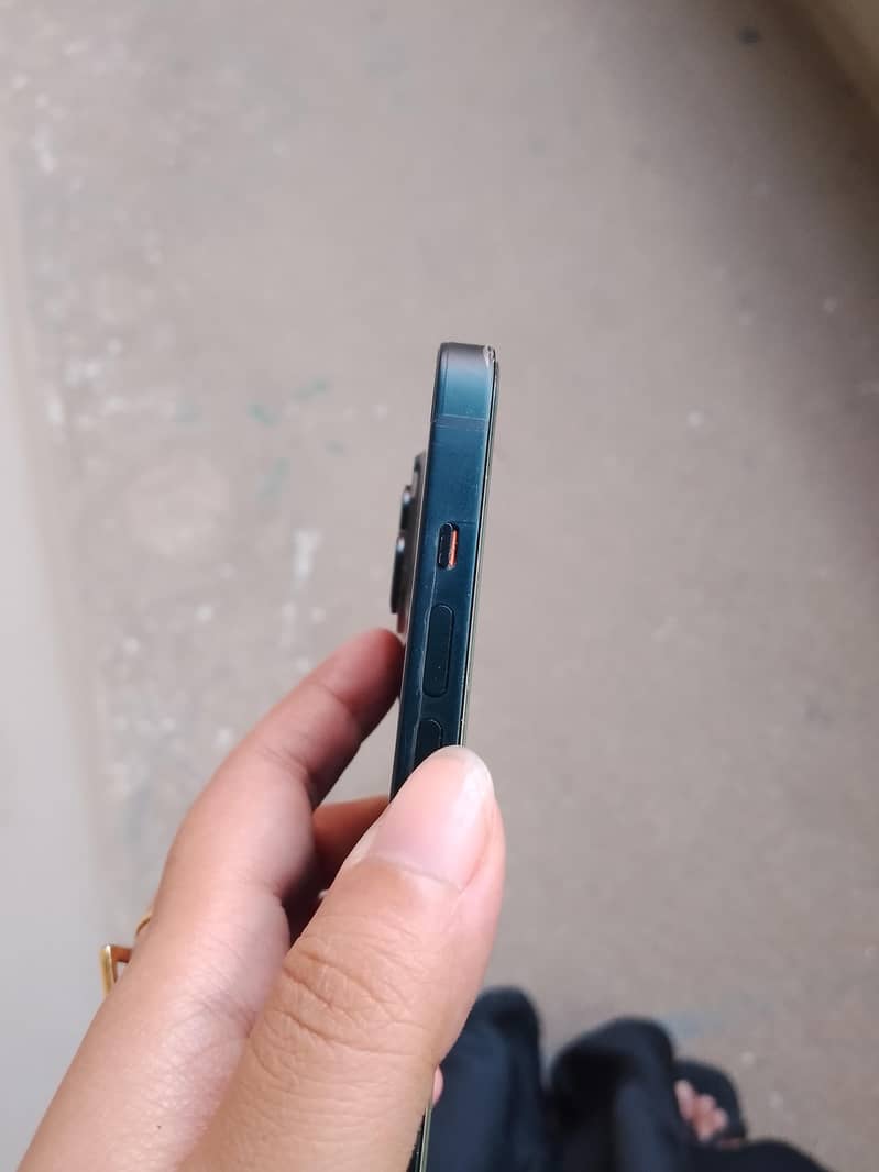 Apple iPhone 14 1