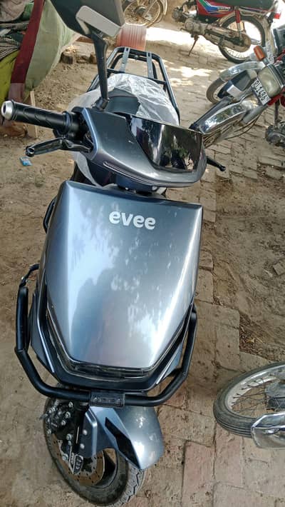 Evee Electric Scooty for Sale – Almost New Condition