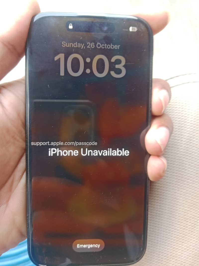 Apple iPhone 16 0