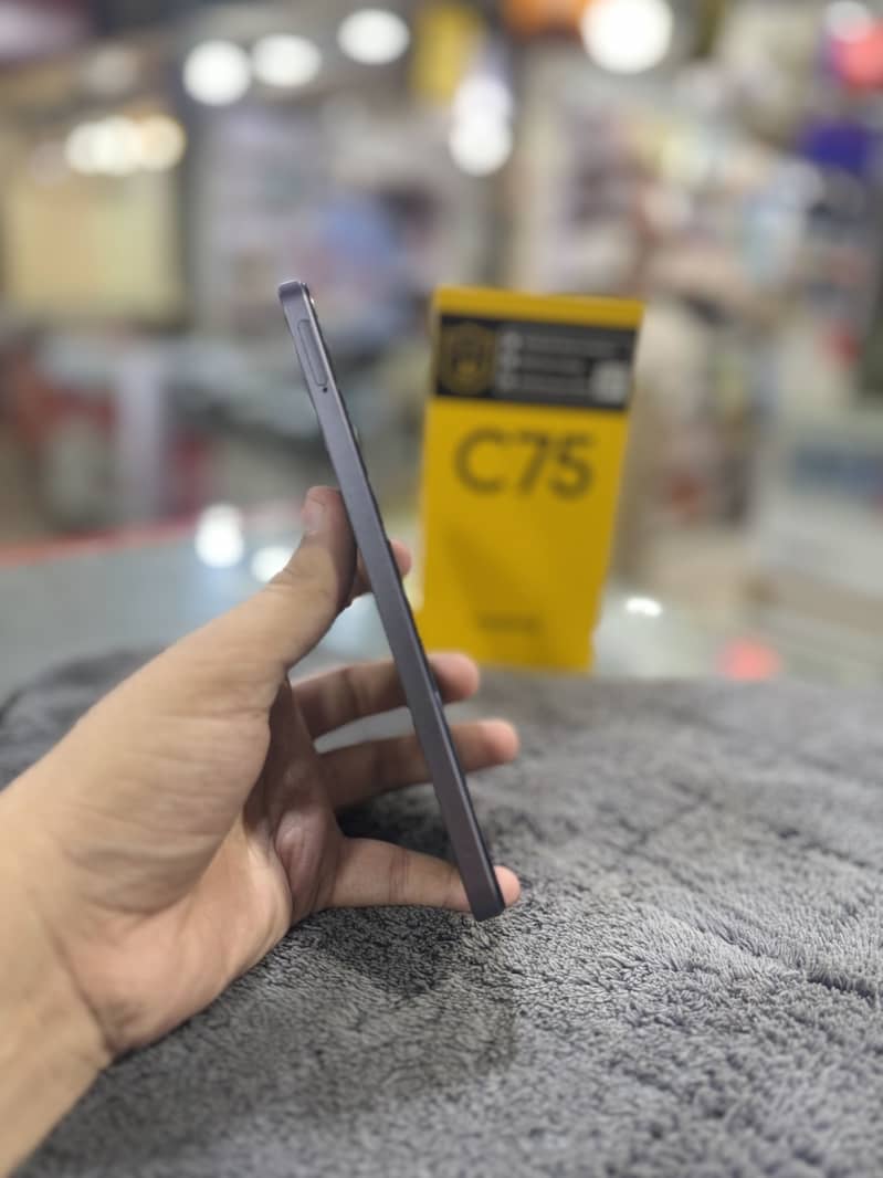 Realme C75 0