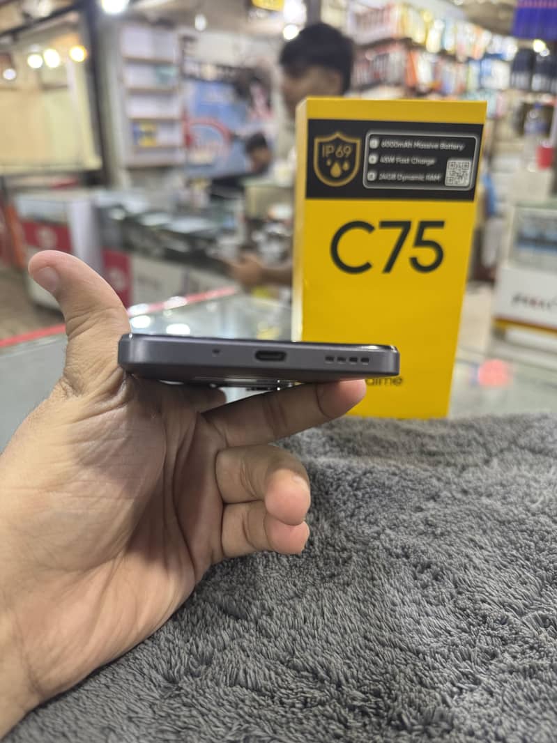 Realme C75 4