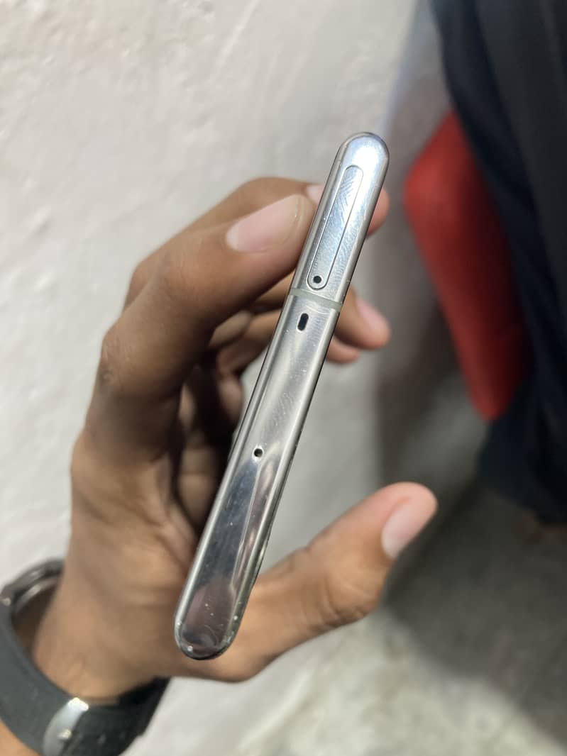 Samsung Mobile Note 10 Plus 4