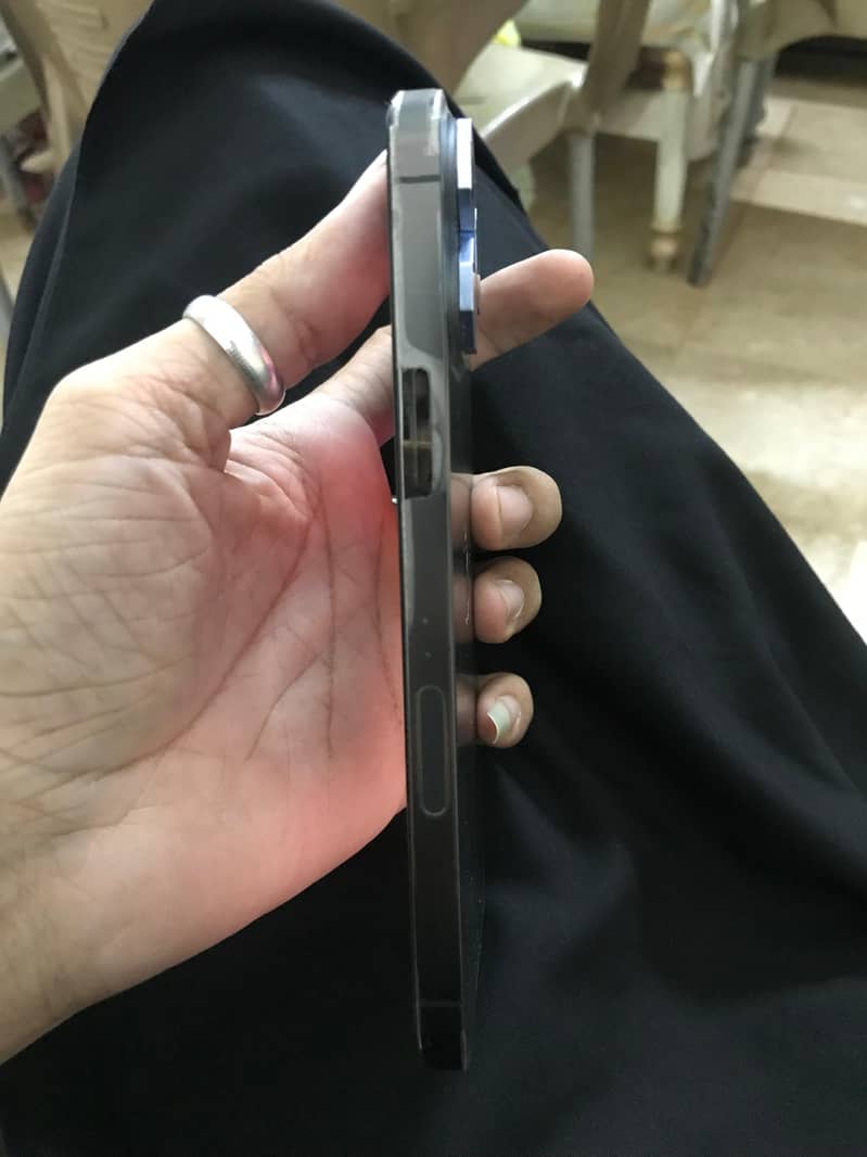 Apple iPhone 13 Pro Max 9