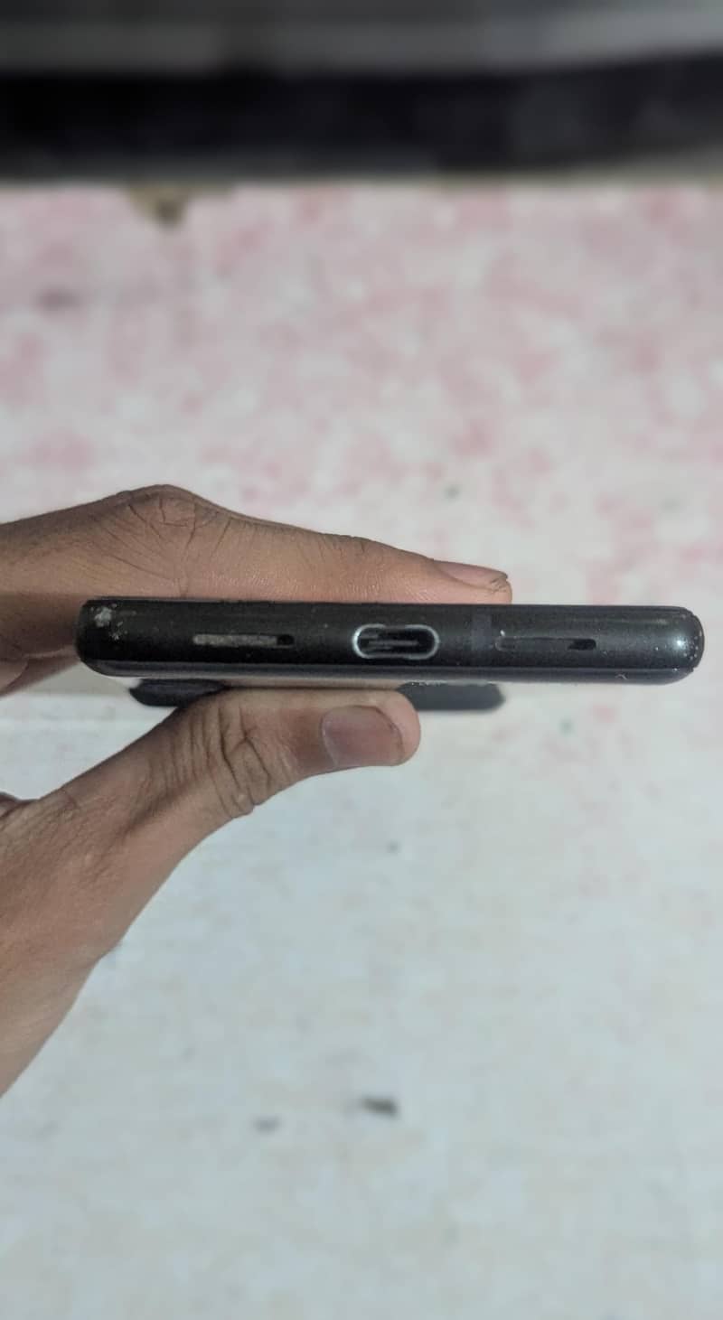 Google Pixel 6 4
