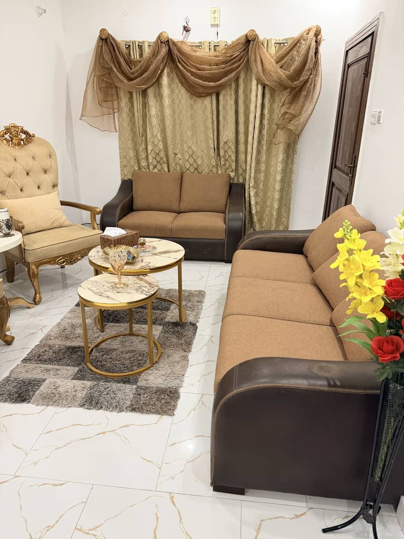 6 seater sofa set leather back recently deep cleaned 4