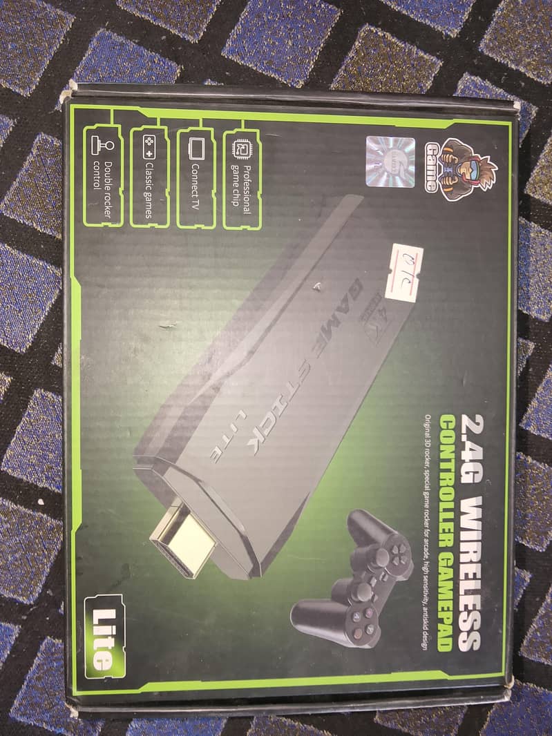 2.4G Wireless Game Controller 0