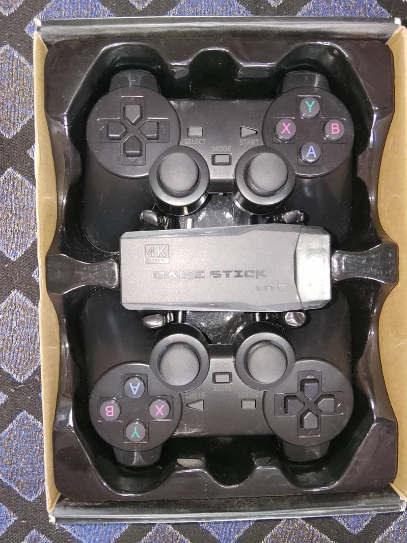 2.4G Wireless Game Controller 2