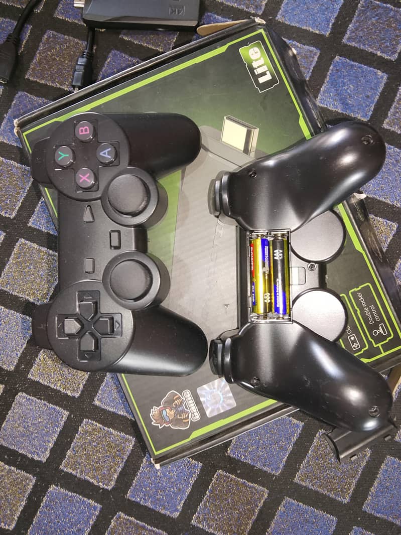 2.4G Wireless Game Controller 4