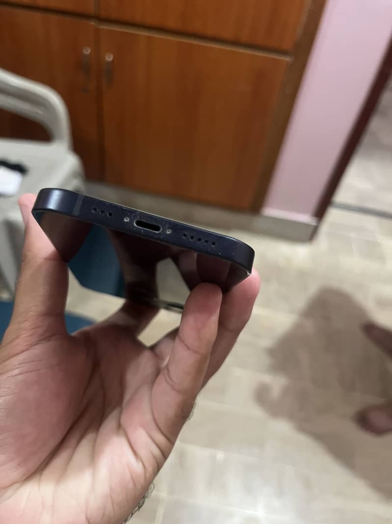 Apple iPhone 12 1