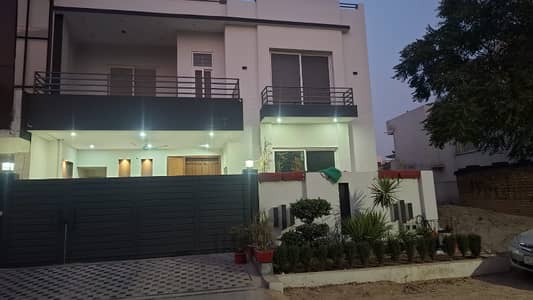 10 Marla Fully Furnished House ( 35*70 in Block B 1 ) ( House with Basement + Solar InstalledBrand New Double Unit House For Sale. In MPCHS Multi Gardens B-17 Islamabad.